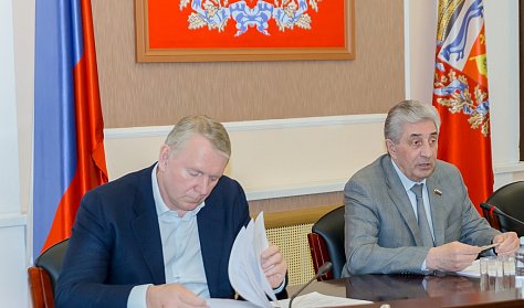 Губернатор выступит с отчетом перед депутатами в июне